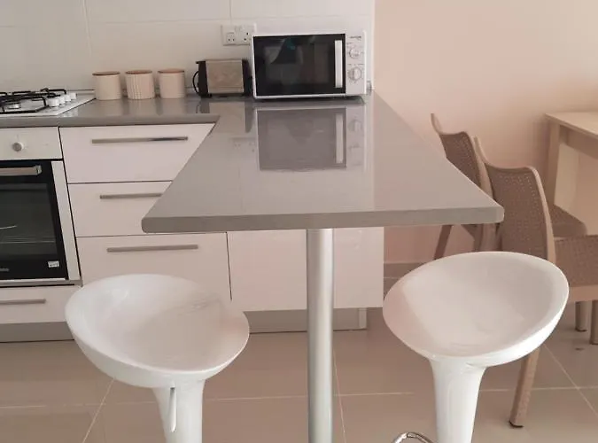 Northern Cyprus, Trikomo, Iskele, Long Beach, Caesar 5 アパート